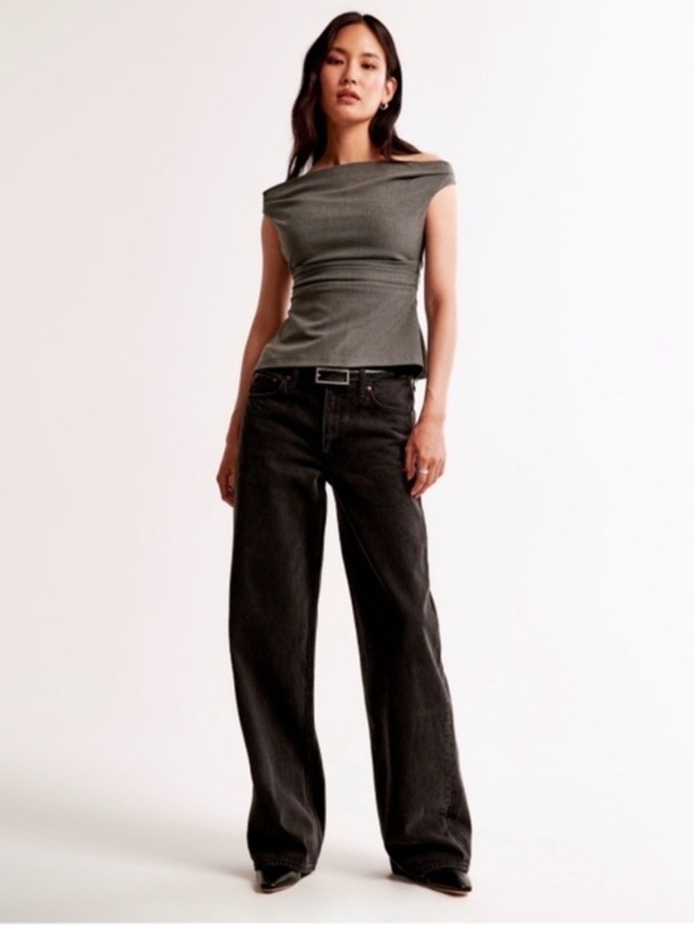 NWT The Ultra Loose Low Rise Jean Black Gray Wash Size 28 Regular